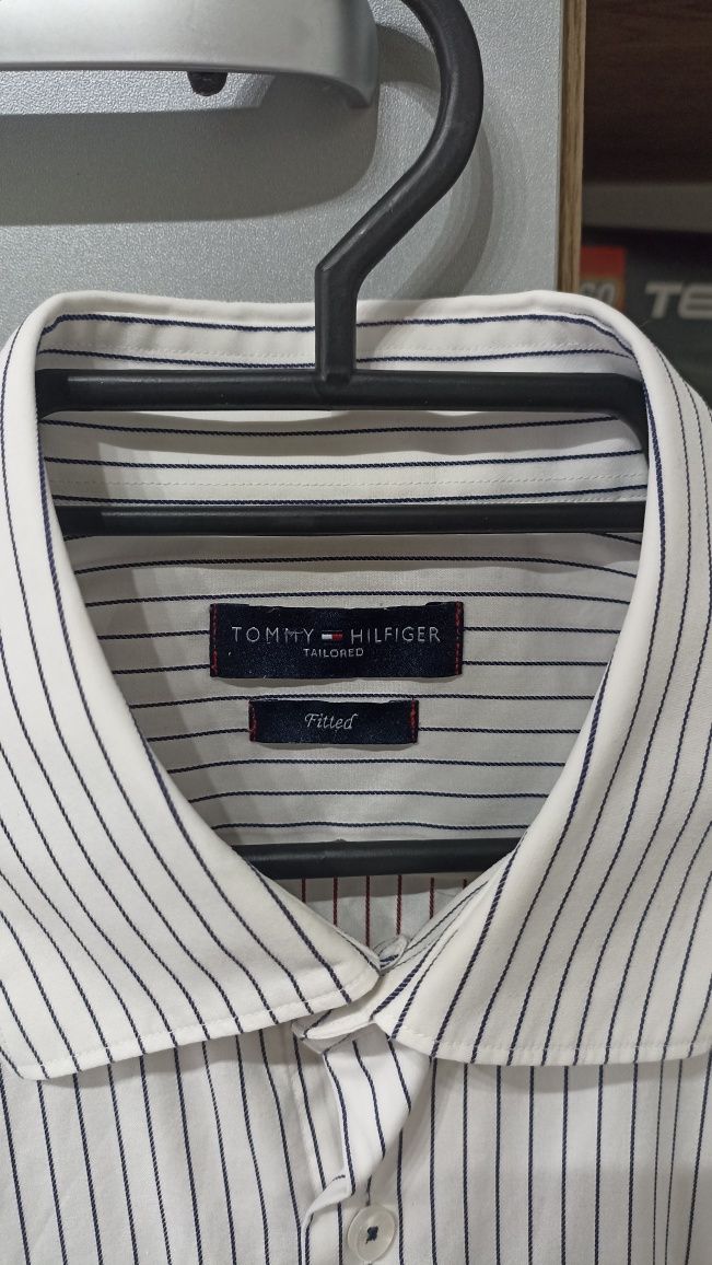 Koszula męska biała granatowa w paski wyjściowa Tommy Hilfiger