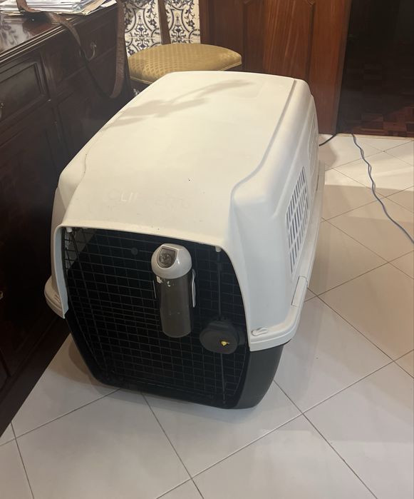 Transportadora para animais 65x93x68cm com bebedouro incluído