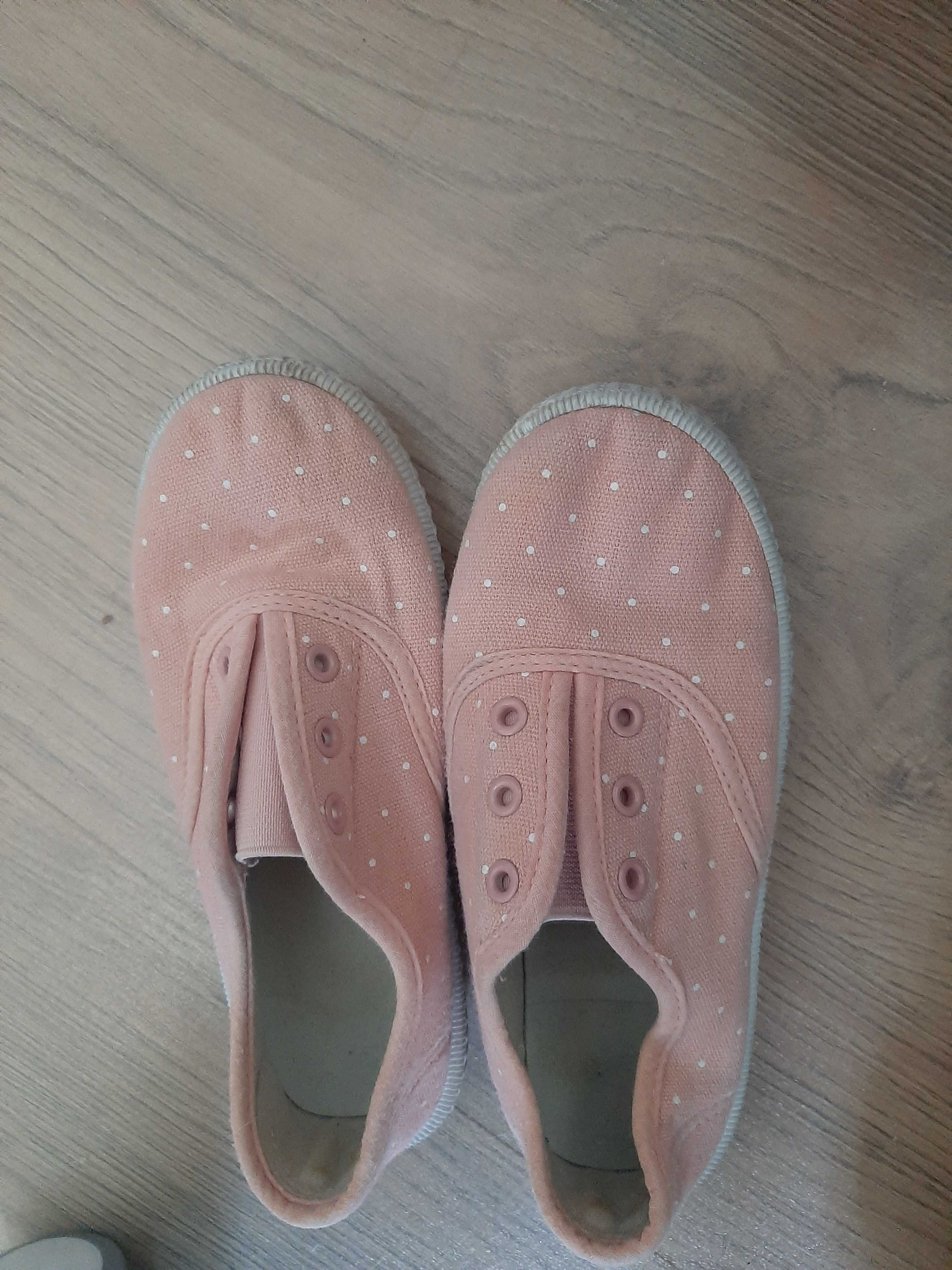 Sapatos varios 29