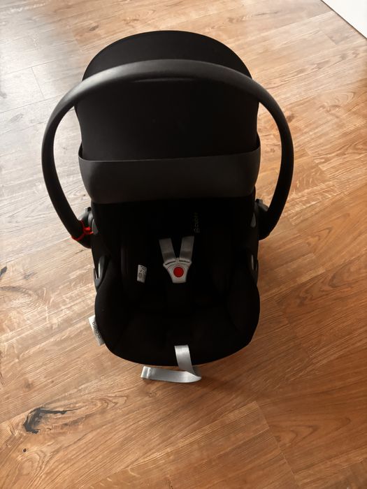 Sprzedam fotelik nosidelko Cybex Cloud G