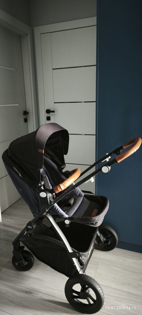 Wózek spacerowy Easy Go Optimo Air/  Przodem i tyłem/ Koła pompowane/