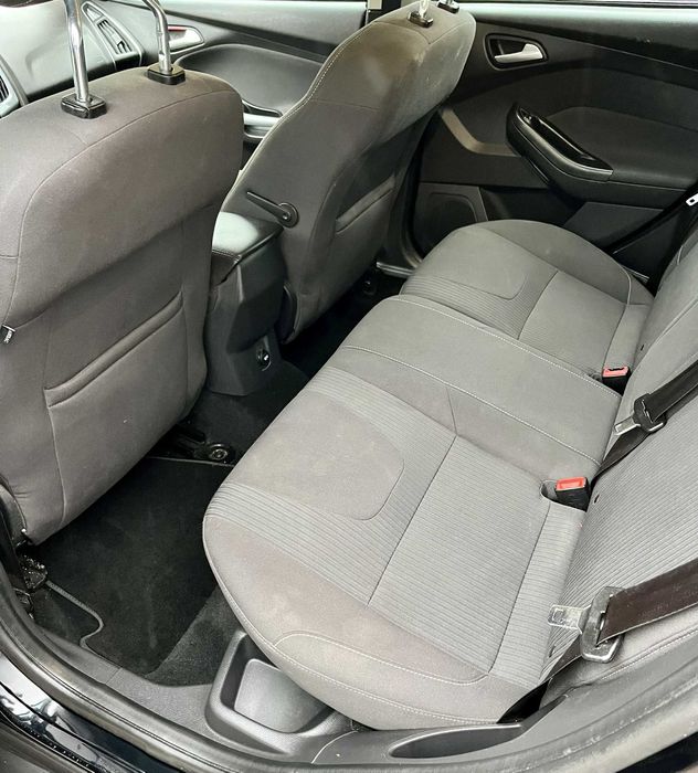 Ford Focus MK3 1.6 bogate wyposażenie stan bardzo dobry transport