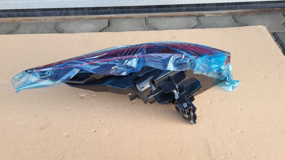 Lampa tylna PRAWY TYŁ Audi Q4 E-Tron 89A L320688 Oryginał Europa NOWA