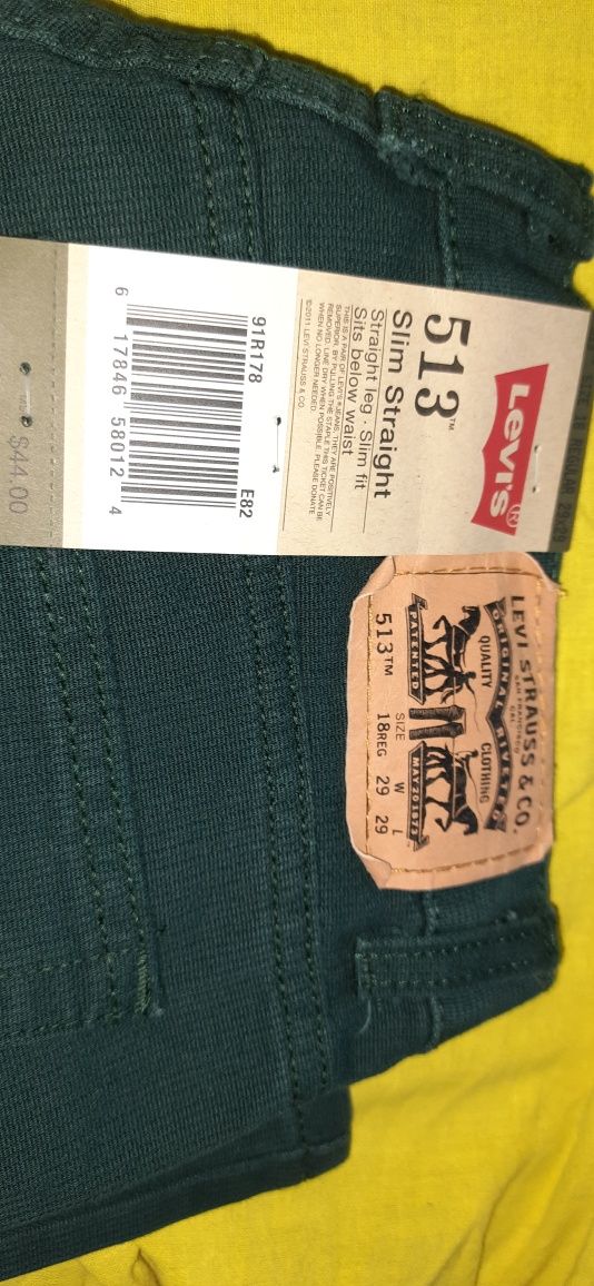 Джинсы Levi's  513 женские