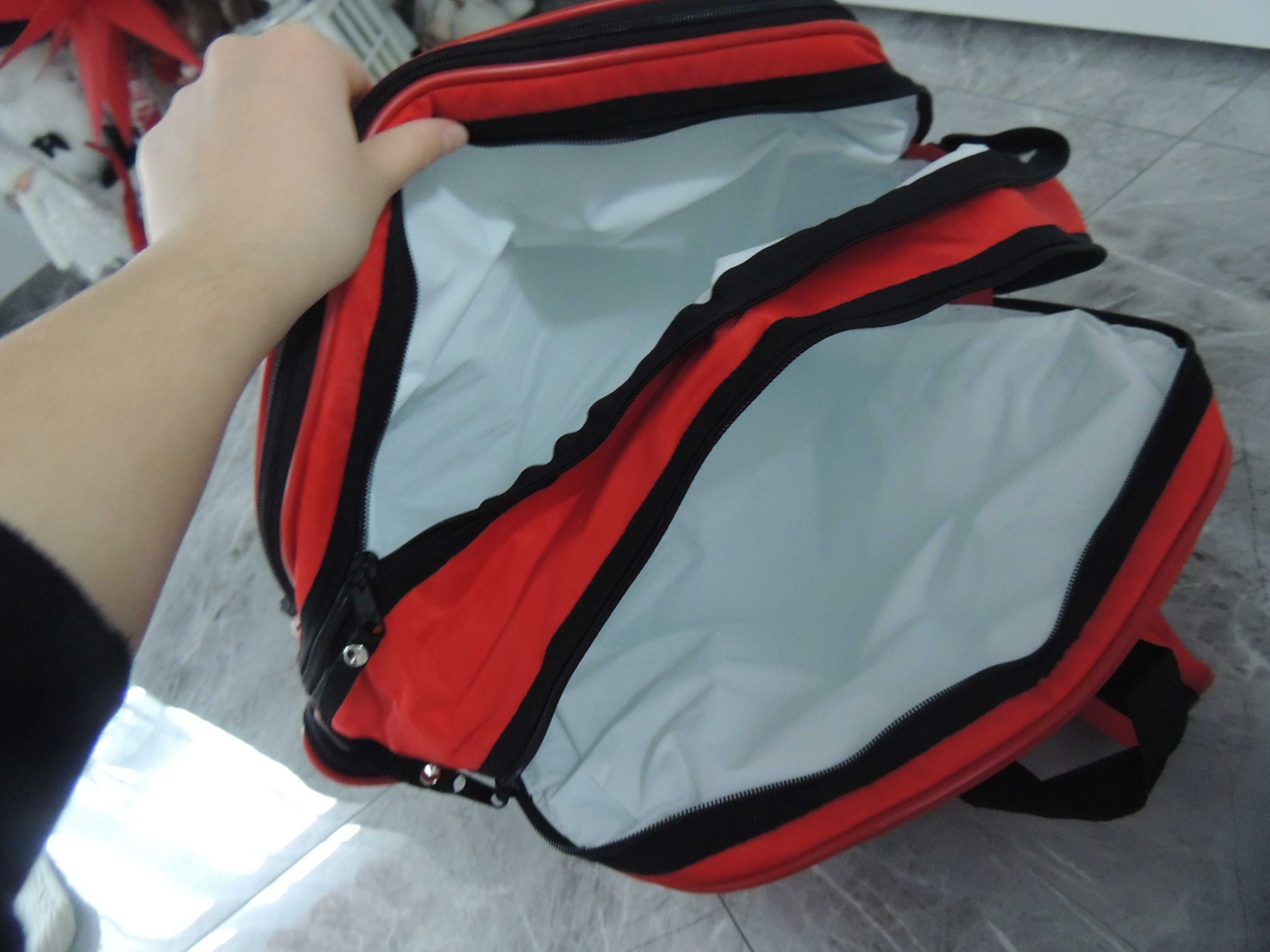 plecak wycieczkowy termiczny czerwony z kieszenią na termos