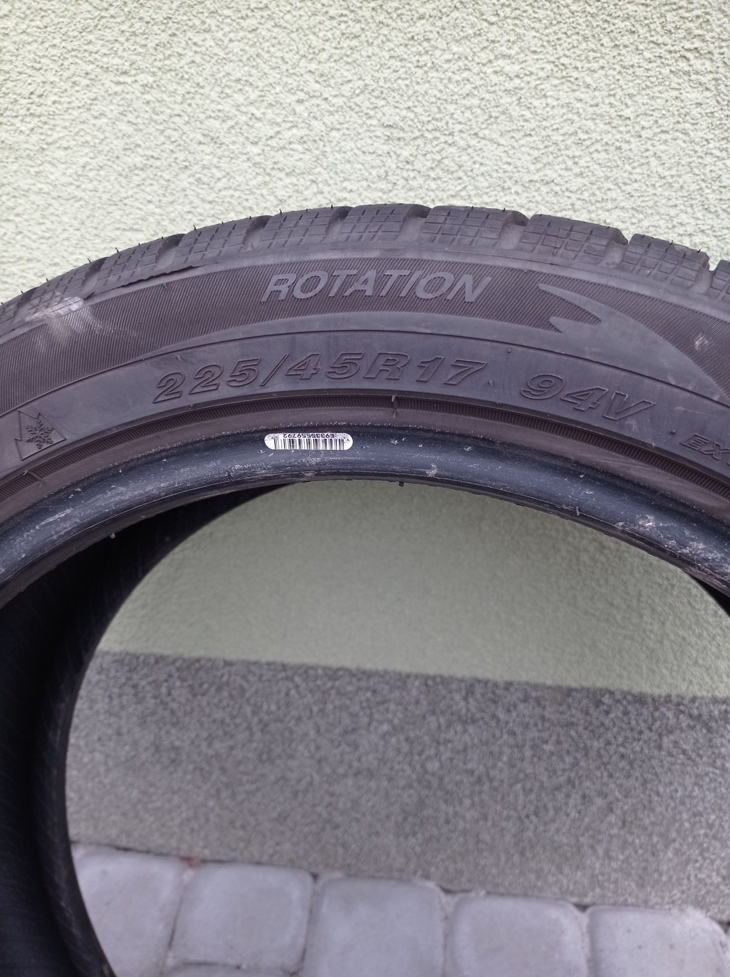 opony zimowe  M+S  225/45R17  rok 2019