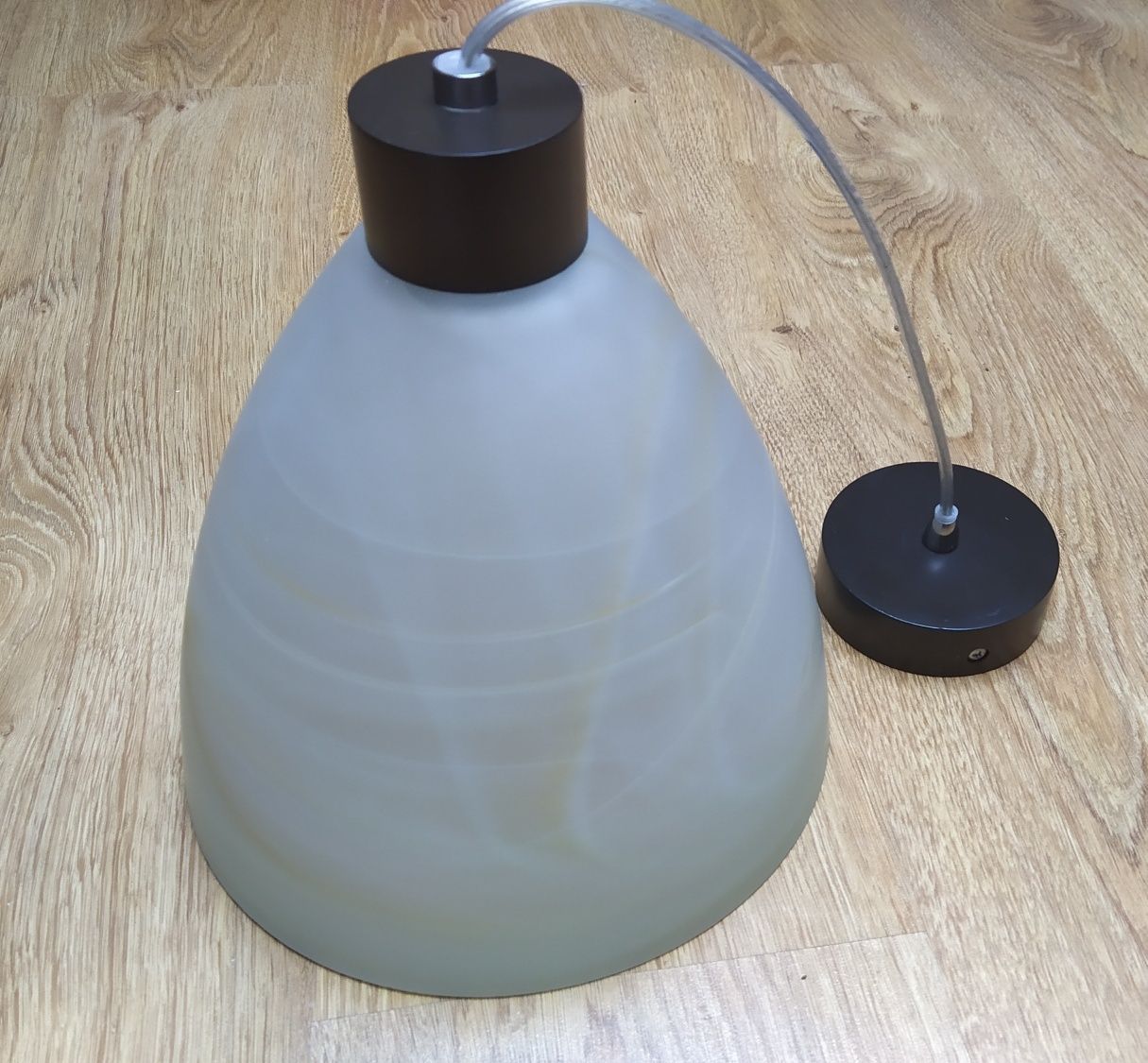 Lampa wisząca klosz szklany