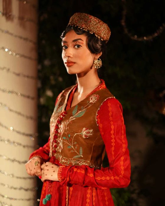 Brązowa kamizelka bolerko gorset S 36 etno folk boho haft kwiaty ludow