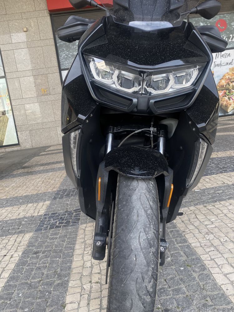 Moto BMW C400 GT Triple Black