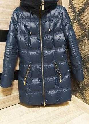 Натуральный пуховик в идеальном состоянии 40-44!