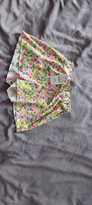 Spodenki Zara NOWE rozmiar 10 lat
