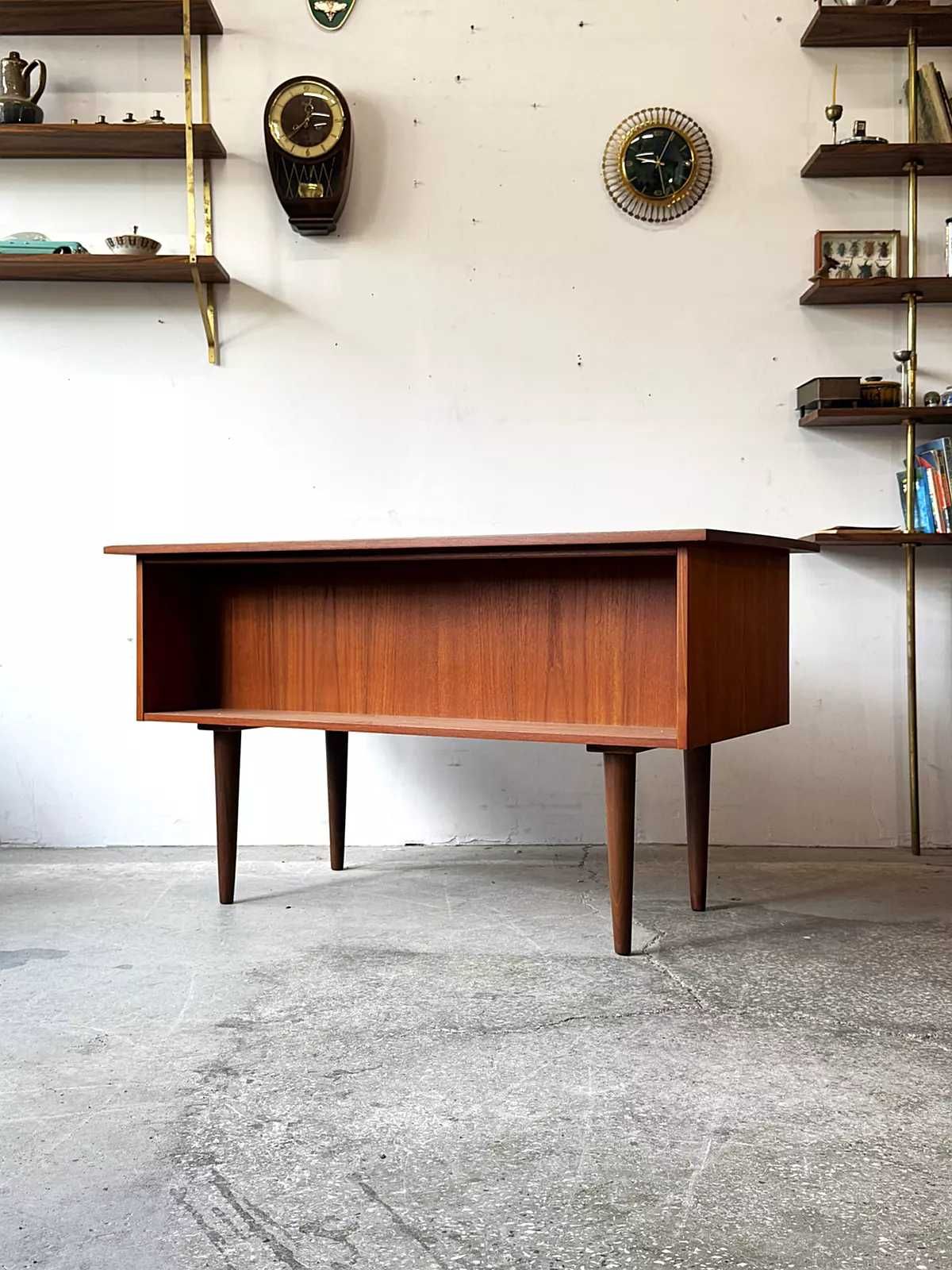 Wolnostojące biurko tekowe, Dania lata 60/70, vntg, mid-c modern