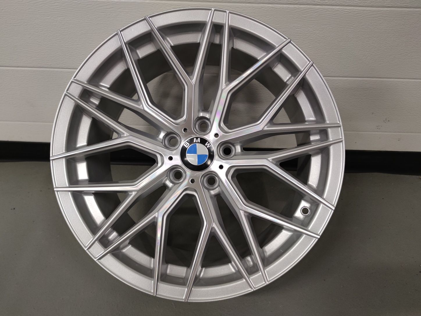 Felgi Arceo Valencia 20" 5x120 Silver BMW