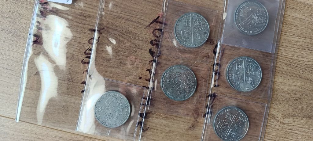 109 moedas comemorativas de Portugal de 200 escudos e 100 escudos