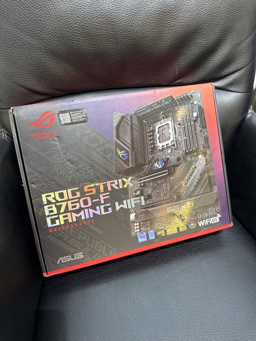 Материнська плата ASUS ROG STRIX B760-F GAMING WIFI