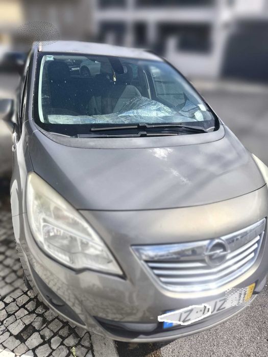 Opel Meriva - Oportunidade Motor Danificado