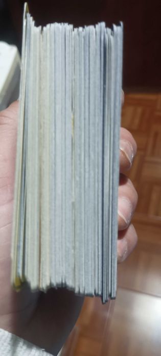 Vendo varias cartas do Pokémon
