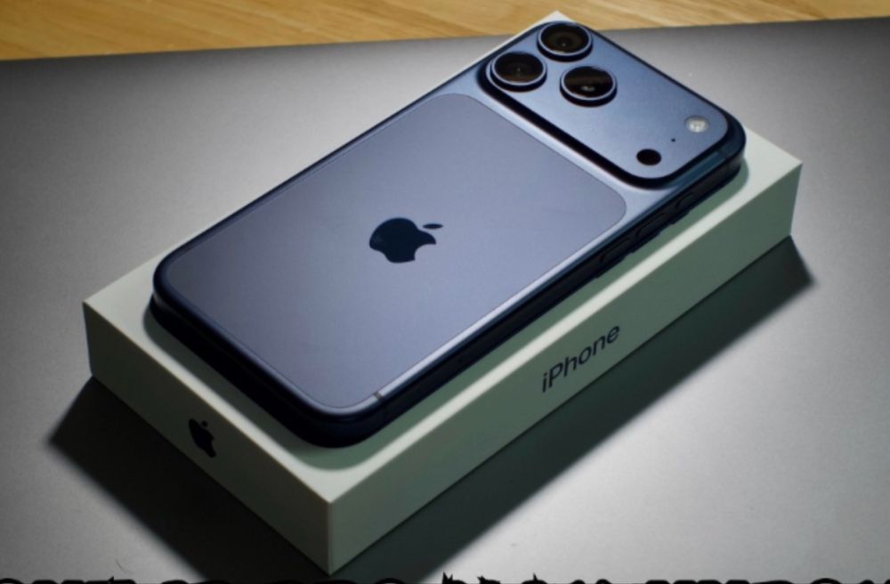 Apple iPhone 17 Pro 256GB Deep Blue NOVO c/caixa,fat e garantia 3 anos