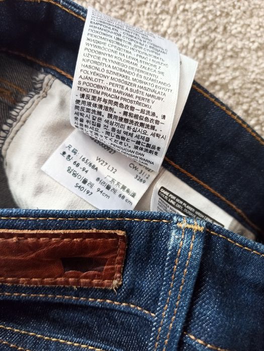 Spodnie jeansy levis 3 sztuki  27/32 27/34 28/32