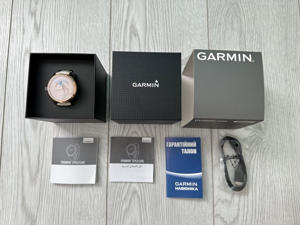 Garmin Vivomove Luxe 18K rose gold