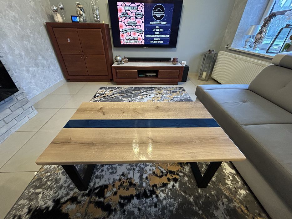 Stół z dębu i żywicy epoksydowej – unikatowy design ręcznie wykonany!