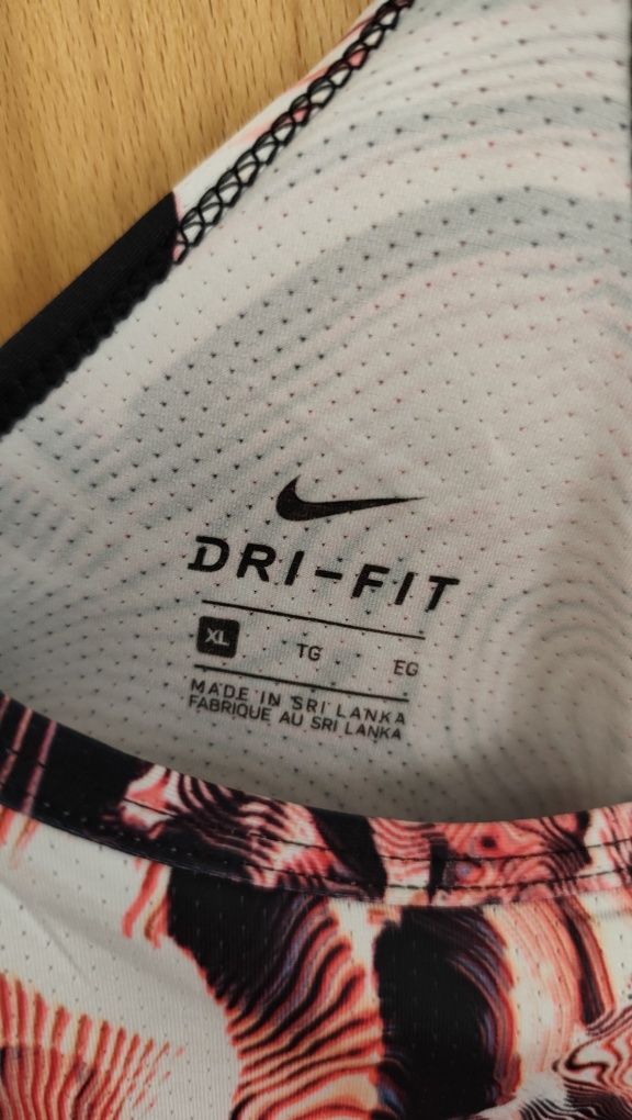 Túnica desportiva feminina Nike Pro