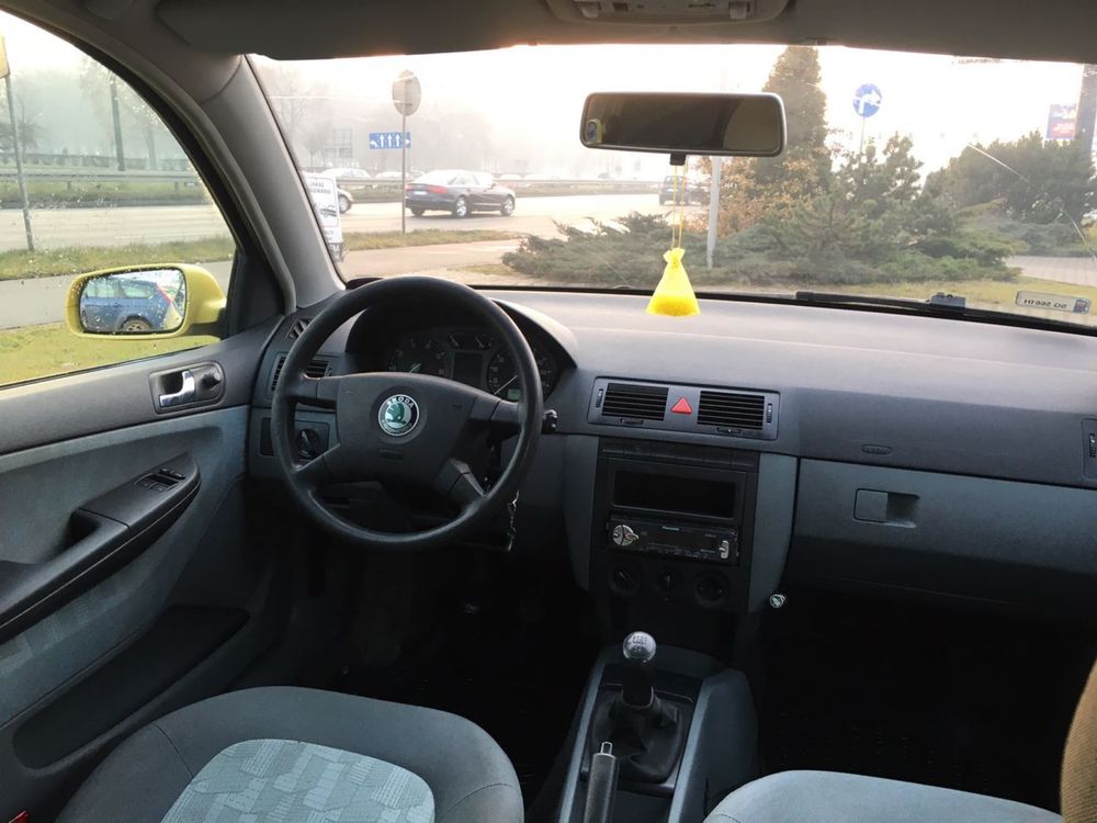 Wynajem aut wypozyczyczalnia Wynająć tanie auto auto na tydzień Kraków