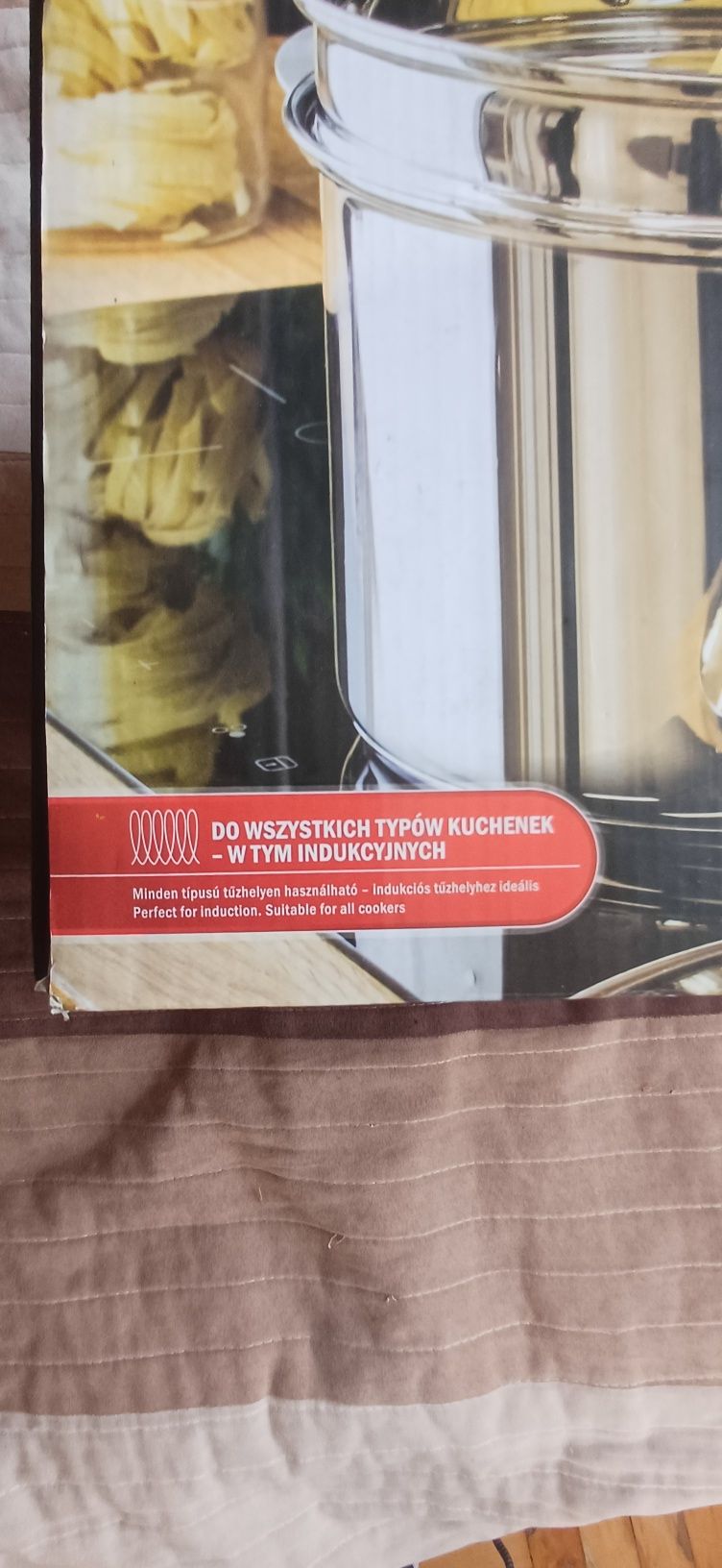 Garnek do gotowania makaronu i warzyw 5,5 l nieużywany.
