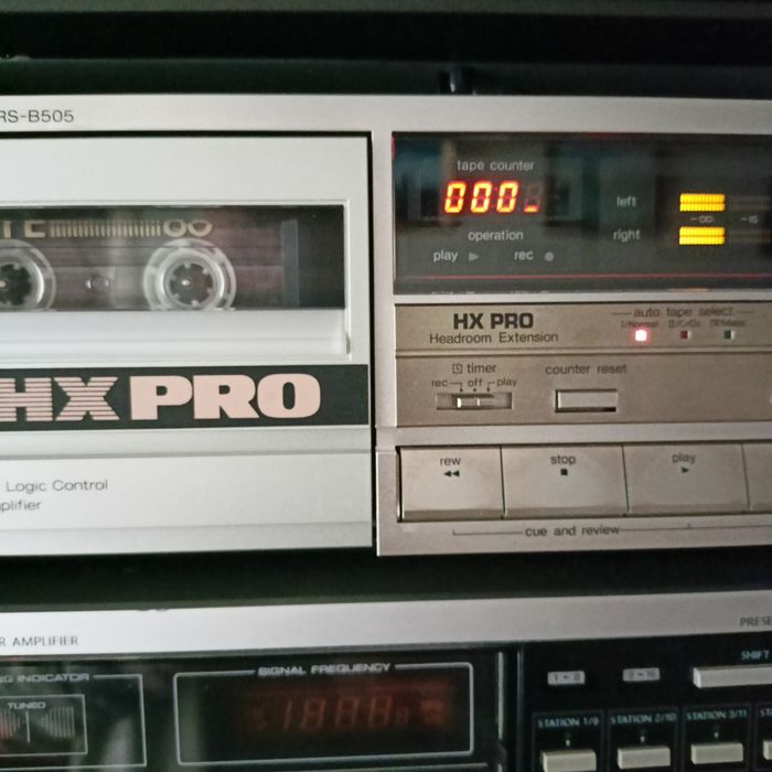 Продається касетна дека Techics RS-B505 клас АА а також ресивер Onkyo!