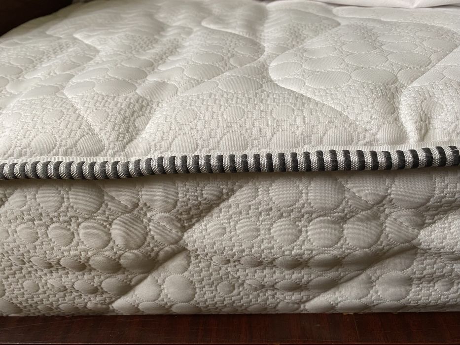 Продам матрас з наматрасником come-for