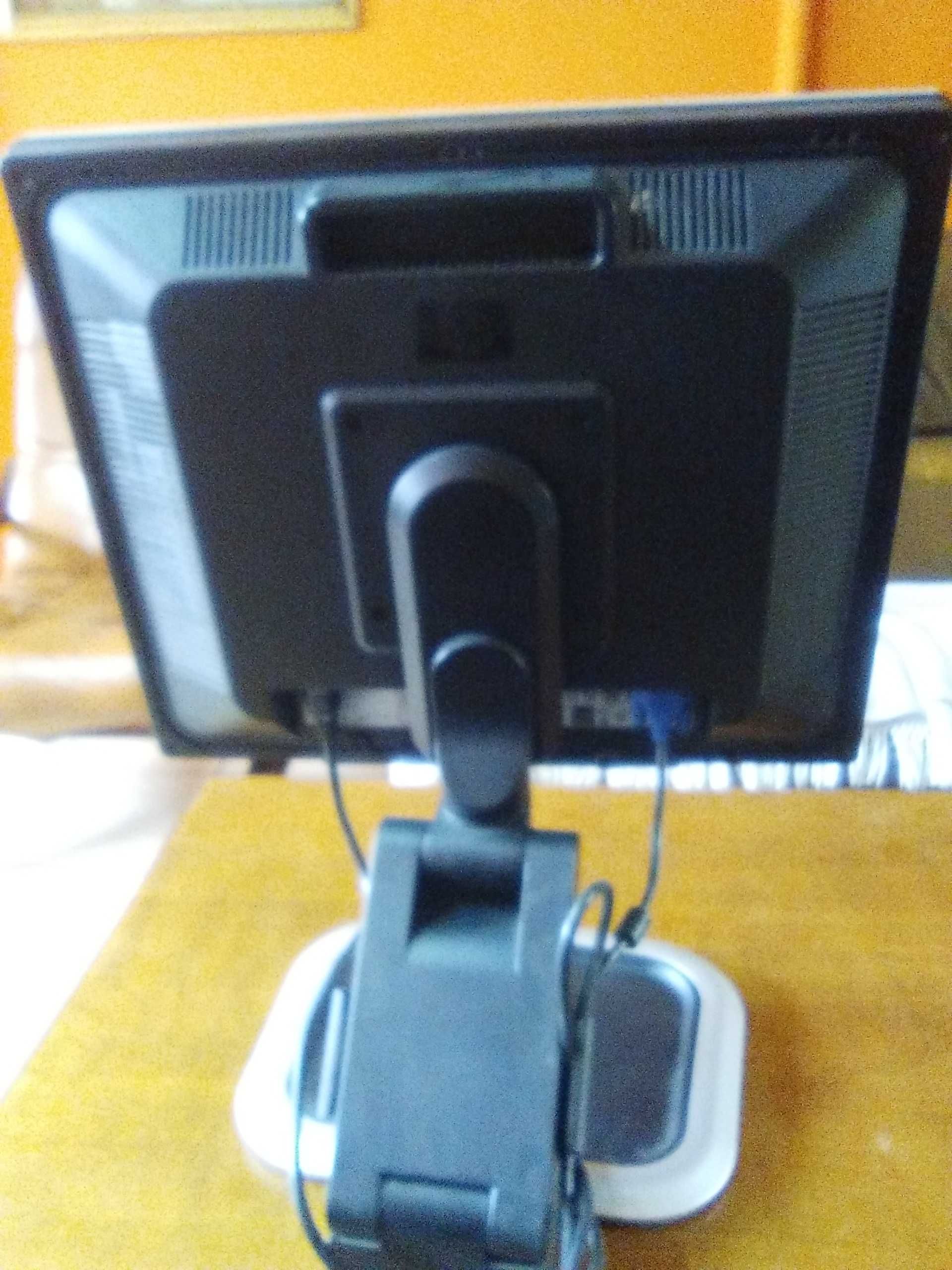 Monitor HP 19 cali
