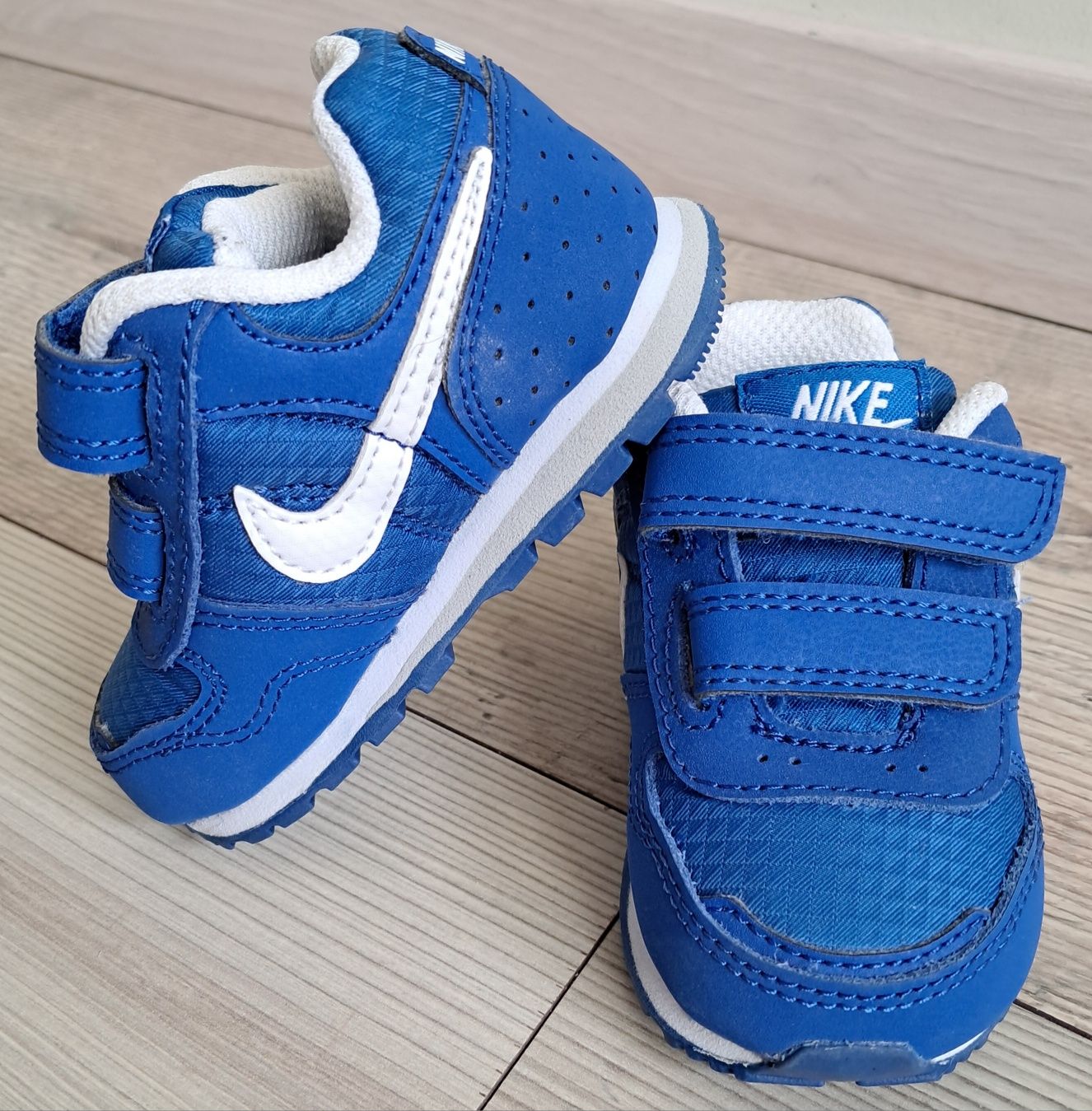 Кросівки нові NIKE (р.18,5)