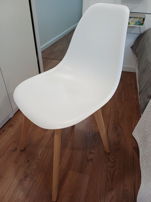 Cadeira Sklum branca