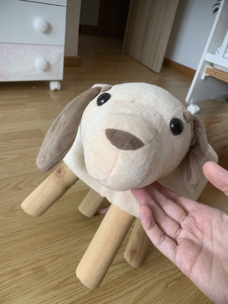 Banco peluche cão