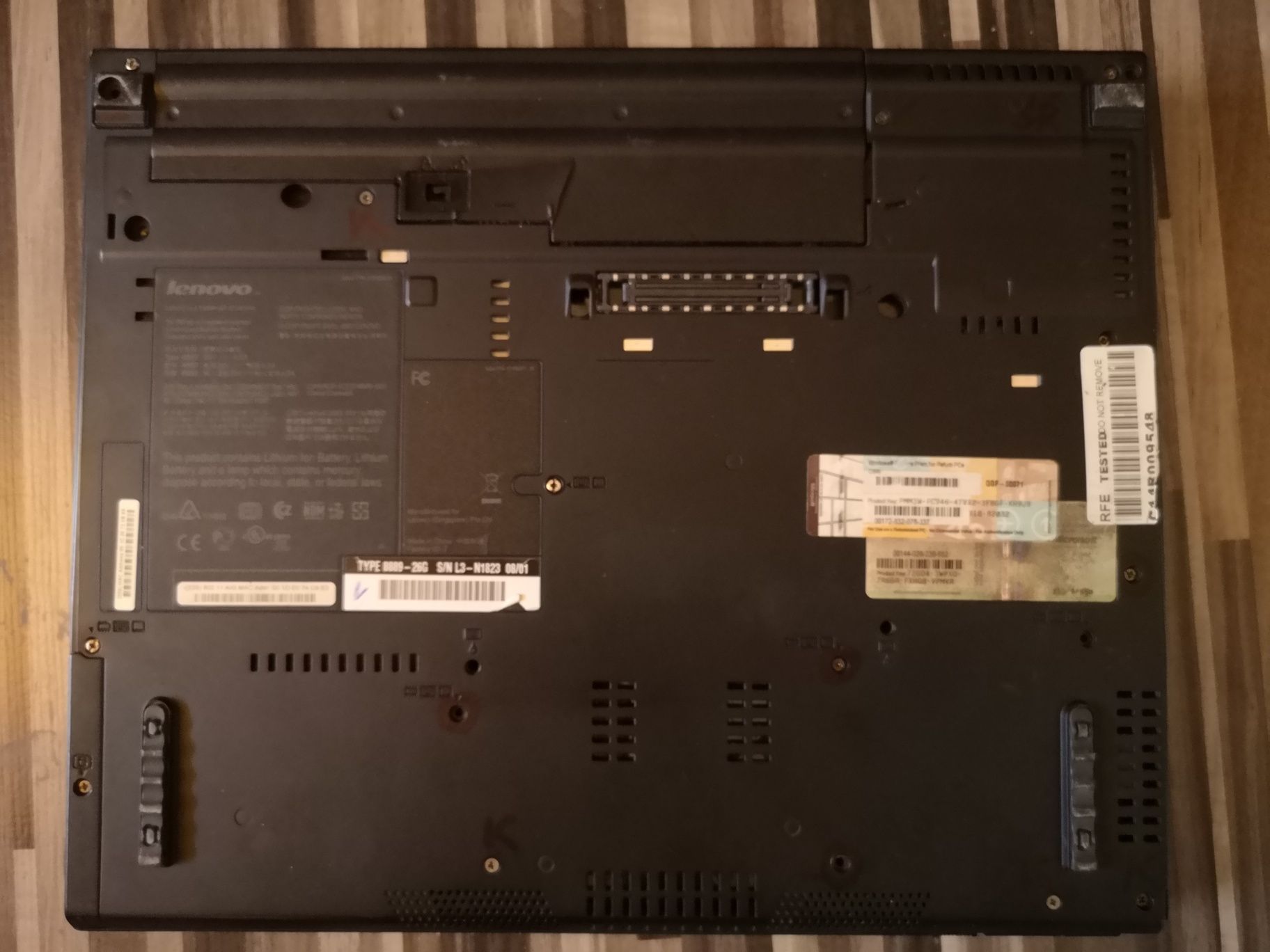 Laptop Lenovo T-61 uszkodzony