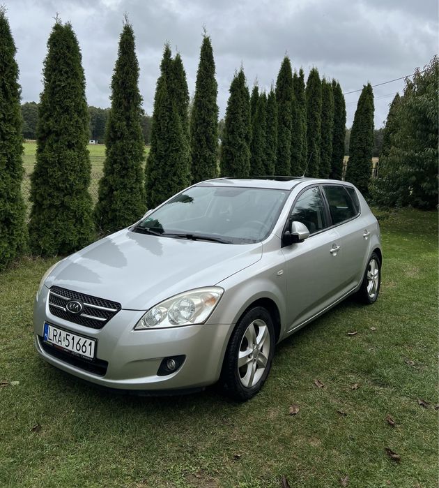 Kia Ceed 1.4 benzyna 2009 • półskóra • grzane fotele • szyberdach