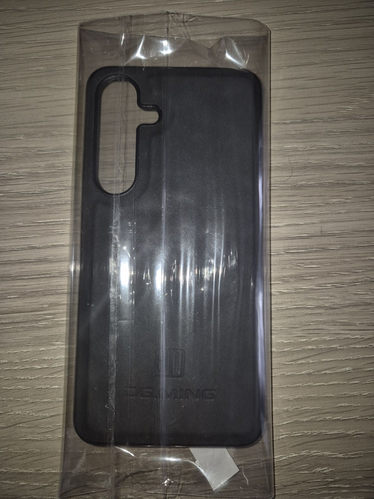 Etui skórzane z magnesem do Samsung S24