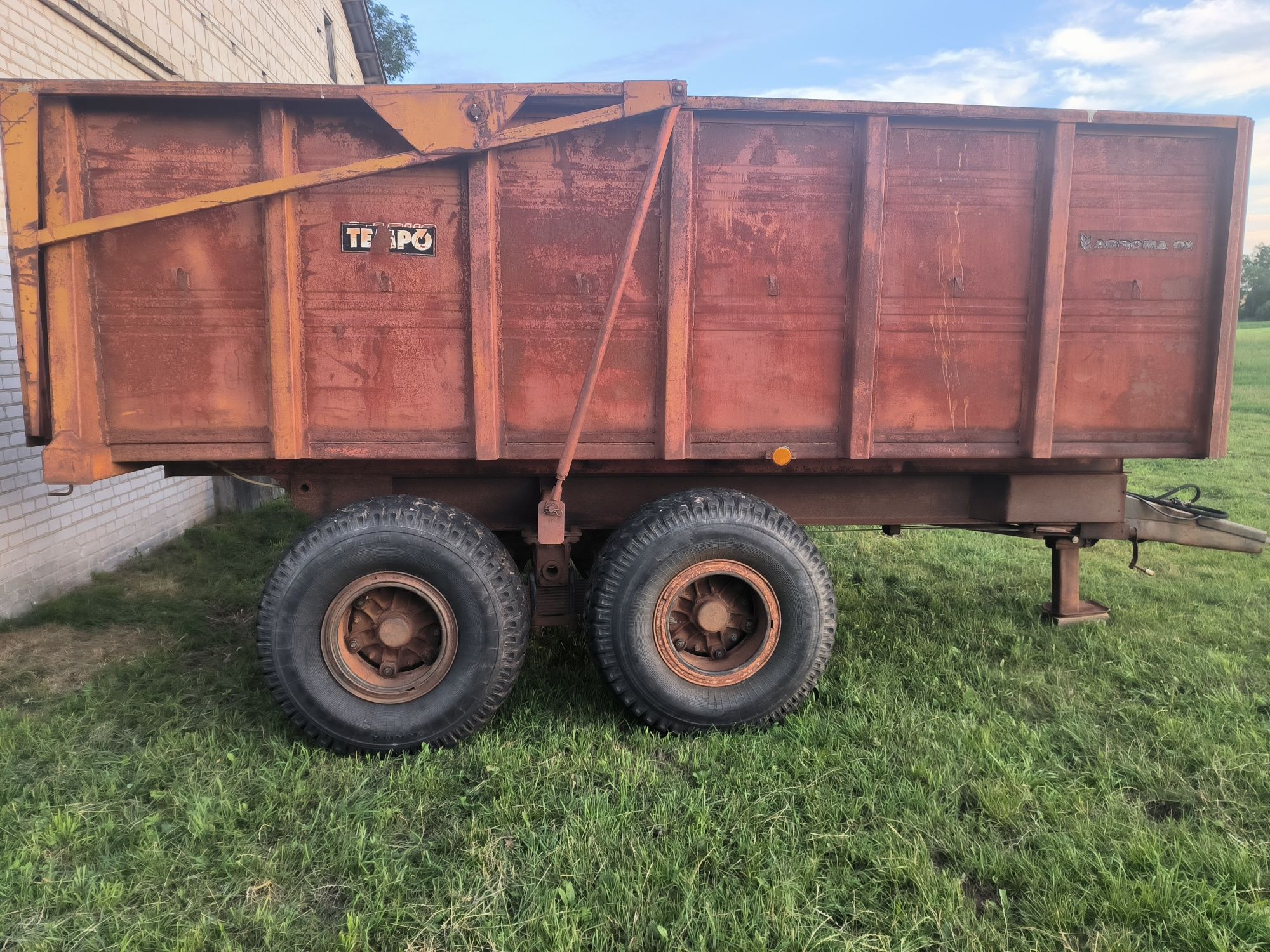 Przyczepa Belarus 12t skorupowa wywrotka