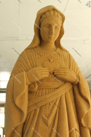 ~14~Rzeźba Matki Boskiej z piaskowca Matka Boska figura piaskowiec