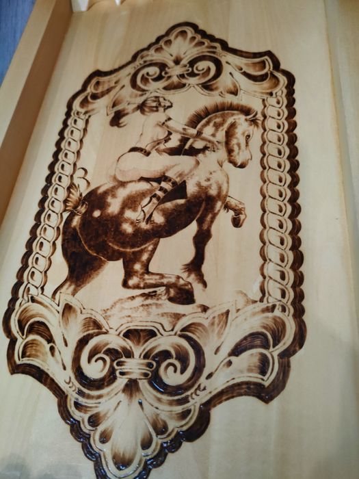 Деревянный комплект резные нарды 50х50 см. В новом состоянии