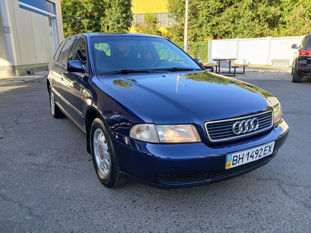 Audi a4 1999 ideal