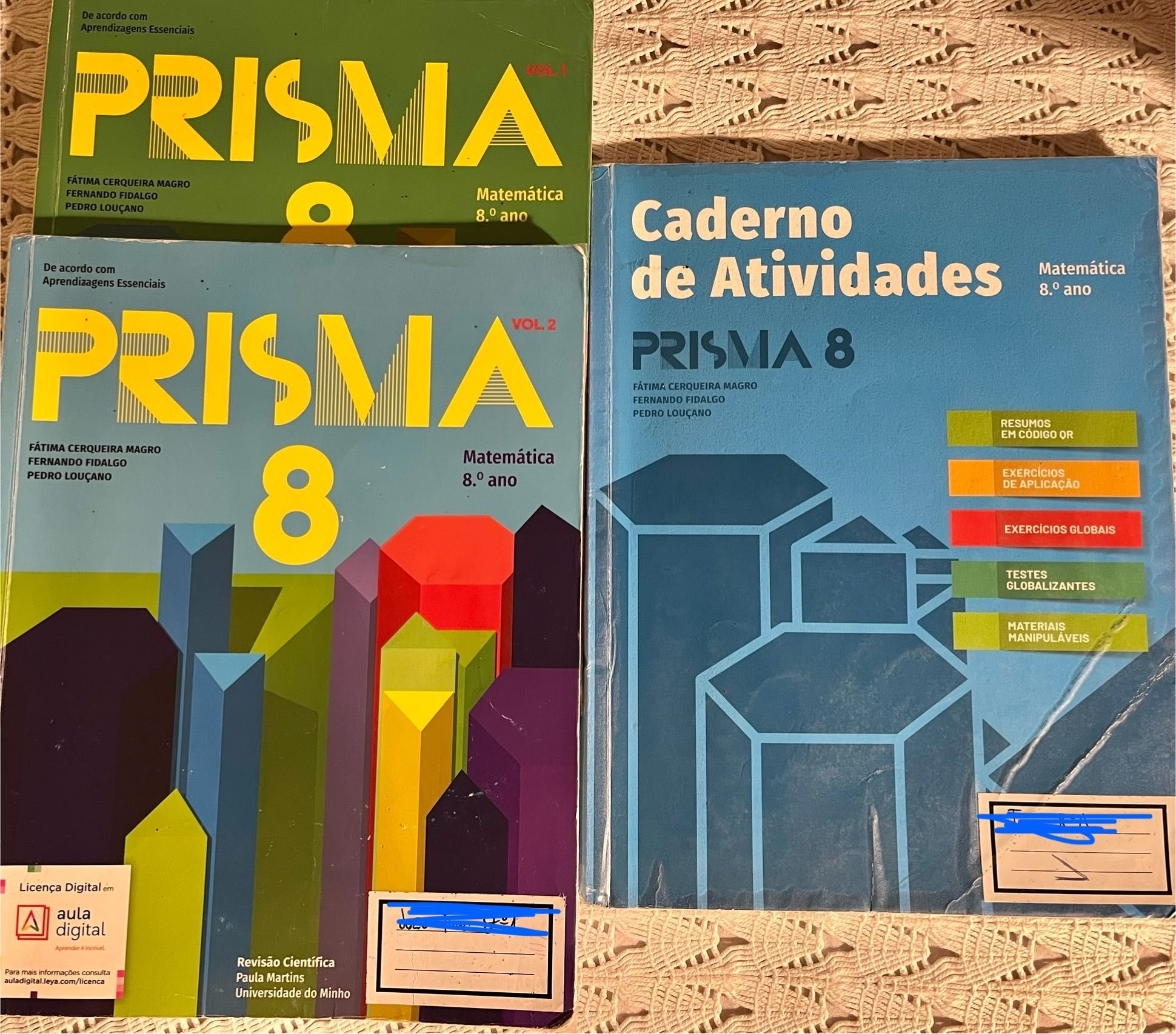 Manuais e atividades 8° ano: Missão Ambiente, Prisma 8, Voilà