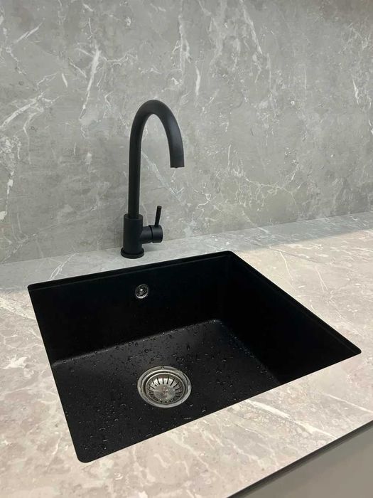 Біла мийка з гранітної крихти 53х45,5 + сифон (нижній/верхній монтаж)