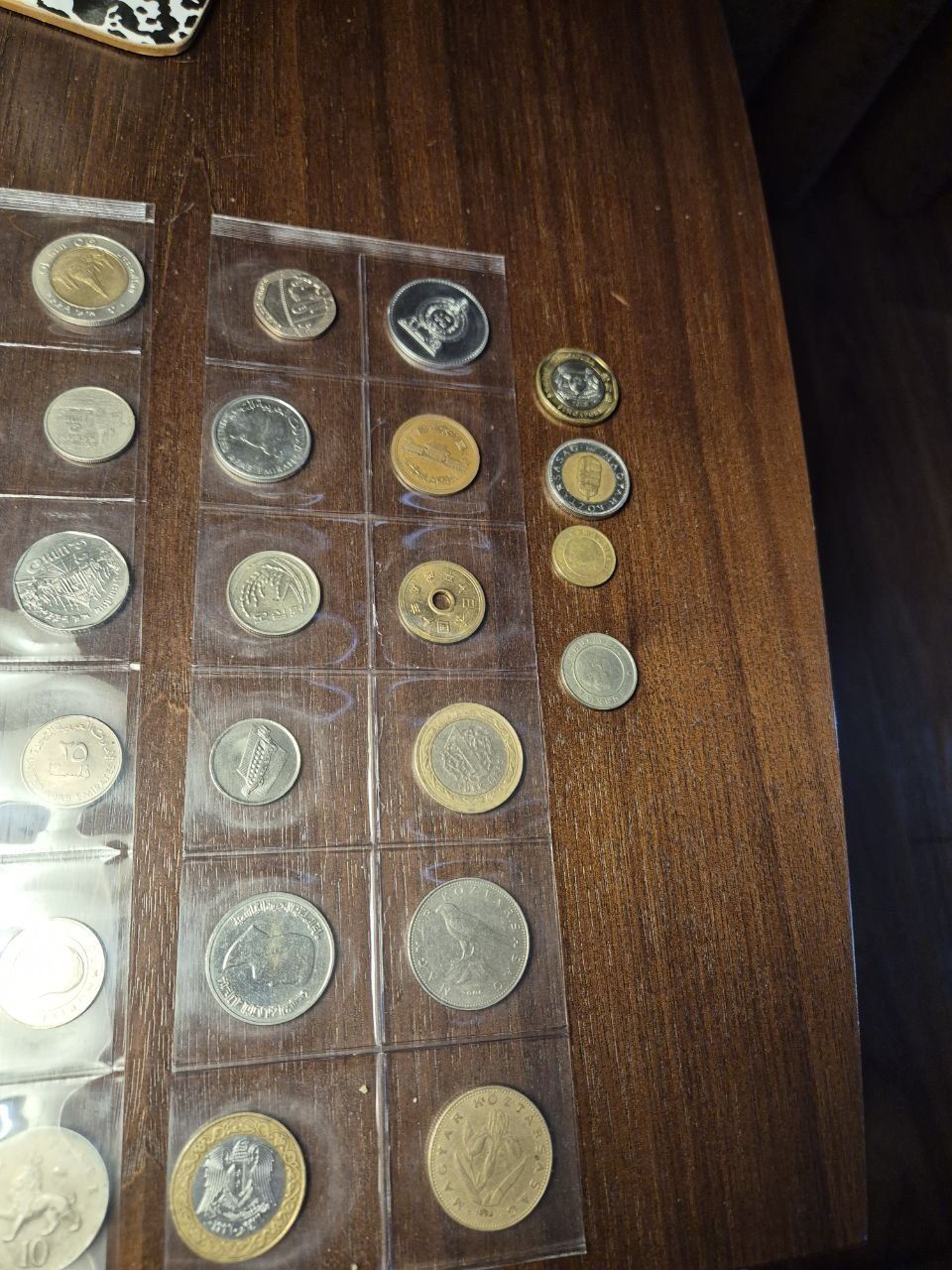 Продается набор монет разных стран