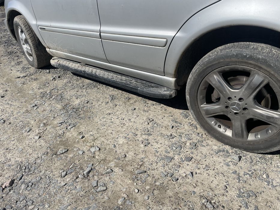 Пороги Mercedes ML163 Підніжна Мерседес w163