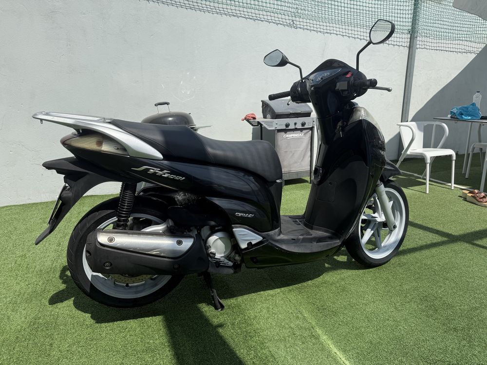 HONDA SH300i bom estado   scarabeo beverly liberty