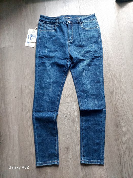 Nowe spodnie jeansowe