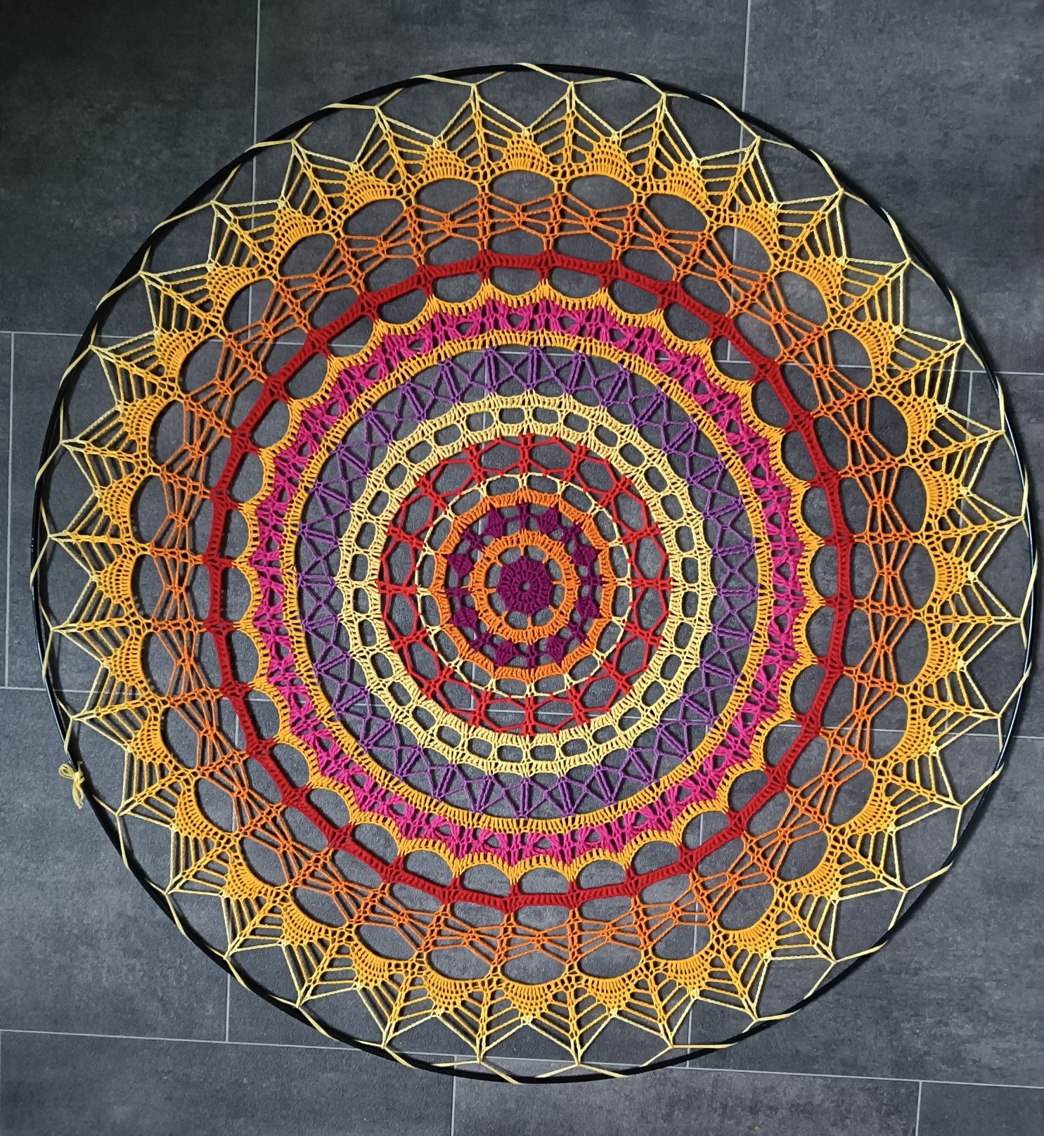 Szydełkowa mandala - rękodzieło