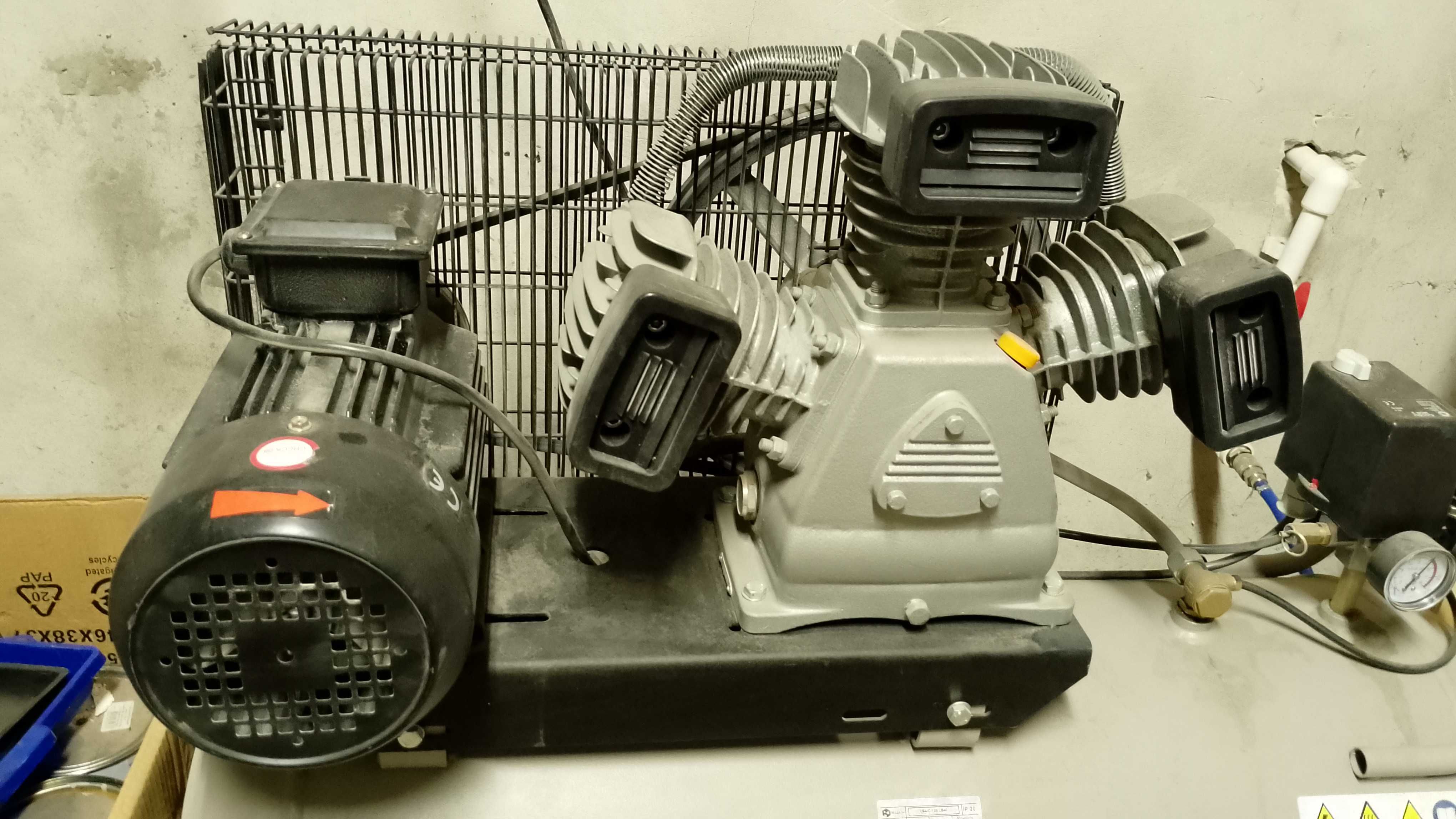 Компрессор с ременным приводом Aircast СБ4/С-100.LB40