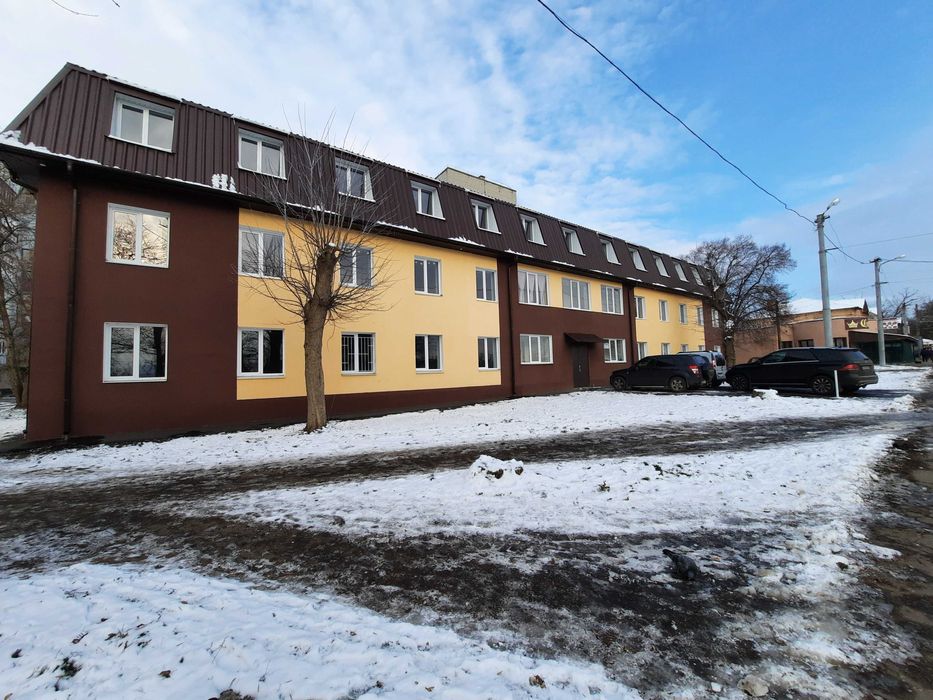 Продам комнату со своим санузлом, миникухней и свежим ремонтом.